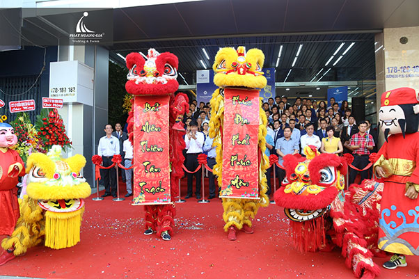 khánh thành thang long real