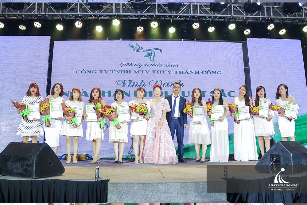 mỹ phẩm TT ra mắt nhà phân phối