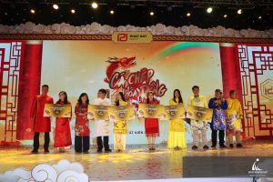 tất niên phát đạt