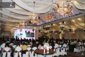 tri ân khách hàng forever clinic