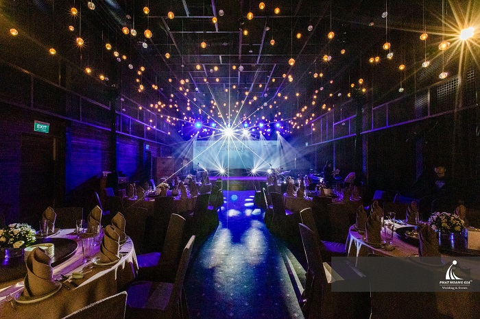 tất niên TNT land 2020