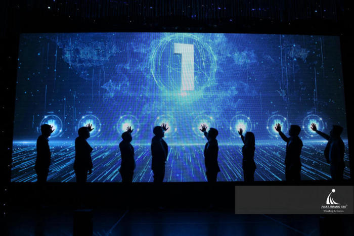 SPEED UP RACER – CONIC BOULEVARD