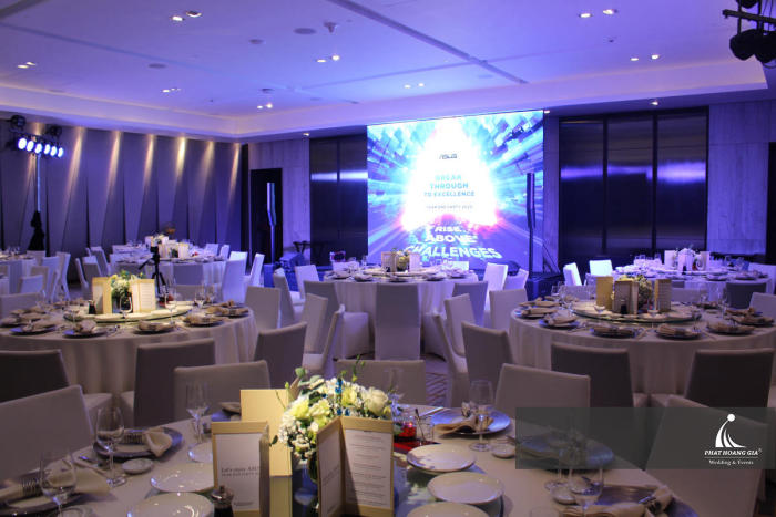 VƯỢT LÊN THỬ THÁCH – ĐỘT PHÁ ĐỂ XUẤT SẮC - ASUS